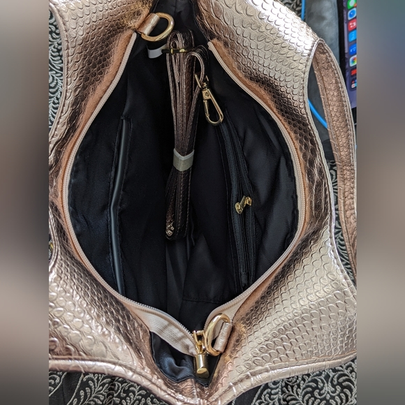 Beautiful Gold Rhinestone Embellished Purse - Picture 2 of 3